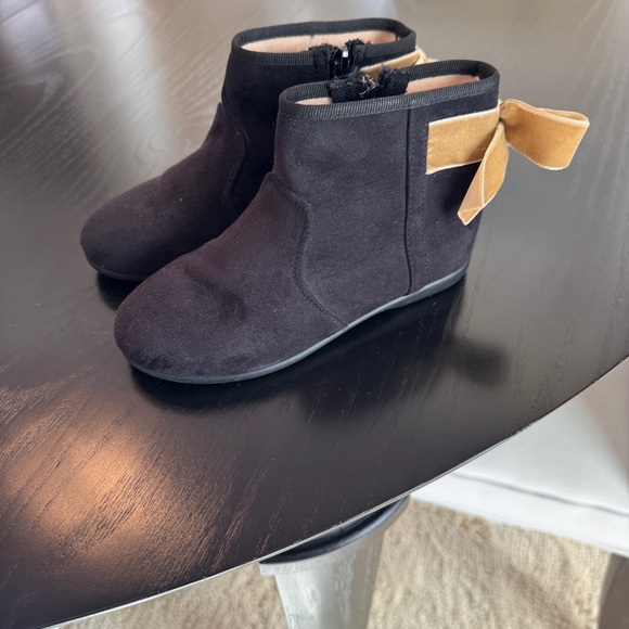 Childrenchic Black Suede Booties With Velvet Bows, sz 28 / US 11 - Picture 5 of 11